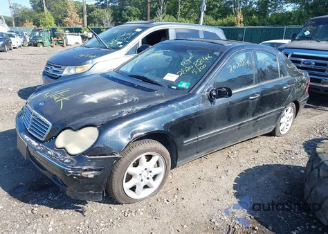 2002 Mercedes-Benz C 320 from USA, damaged, VIN WDBRF64J62F240972
